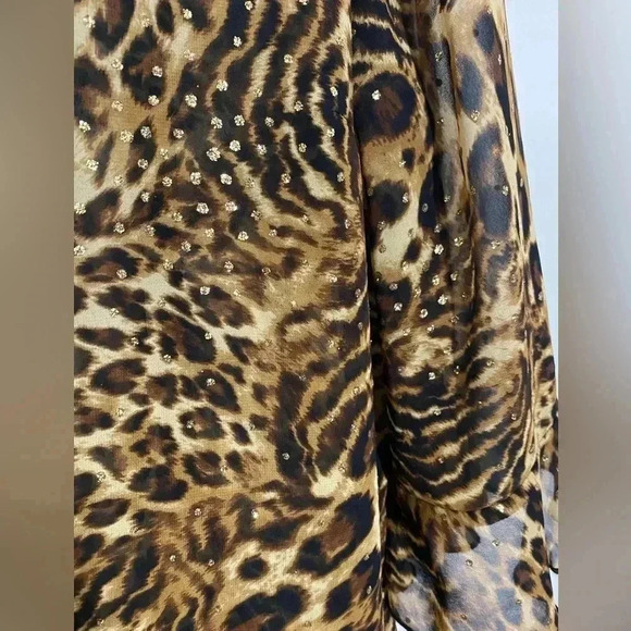 Dressbarn women  leopard 3/4 bell sleeves brown lightweight animal print blouse - Picture 6 of 9